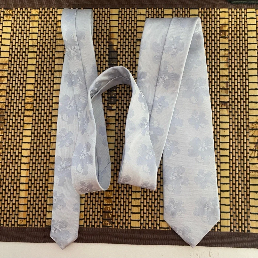 Ted Baker London Silk Tie LightGray Floral Jacquard Classic Width Necktie Office